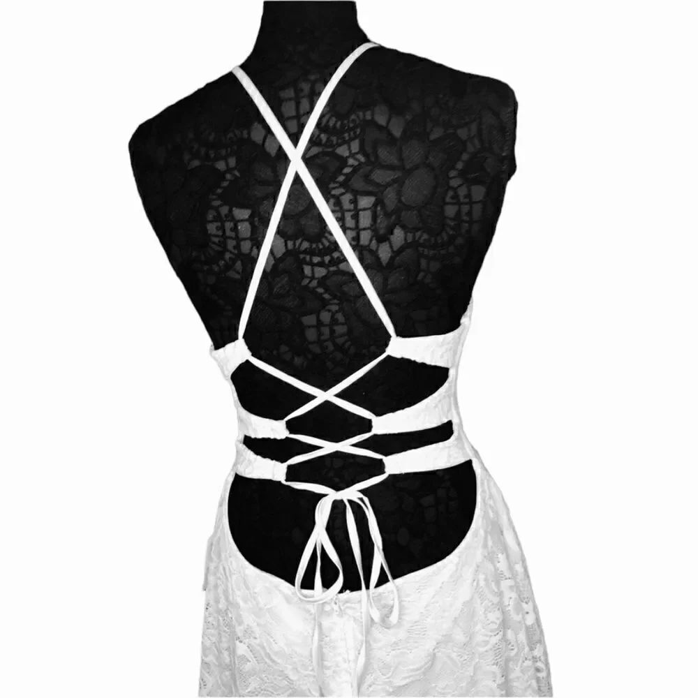 B. DARLIN Women’s White Lace Short, Crisscross Laced Back Dress Sleeveless 15/16